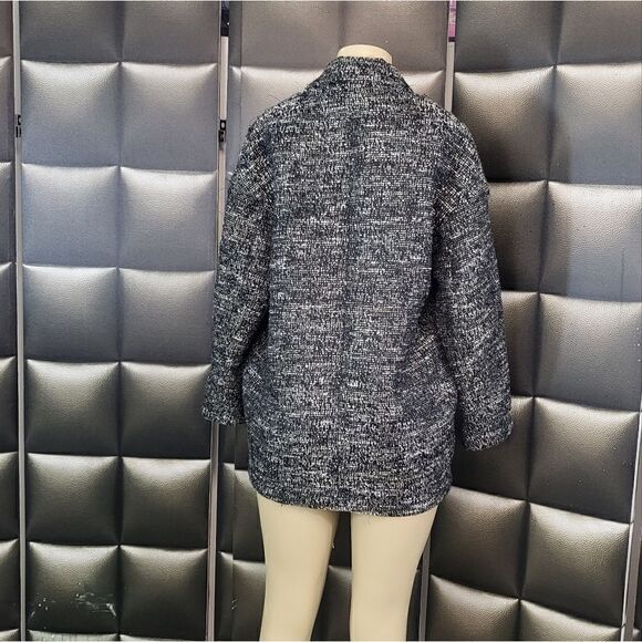 H & M coat  - Picture 4 of 7